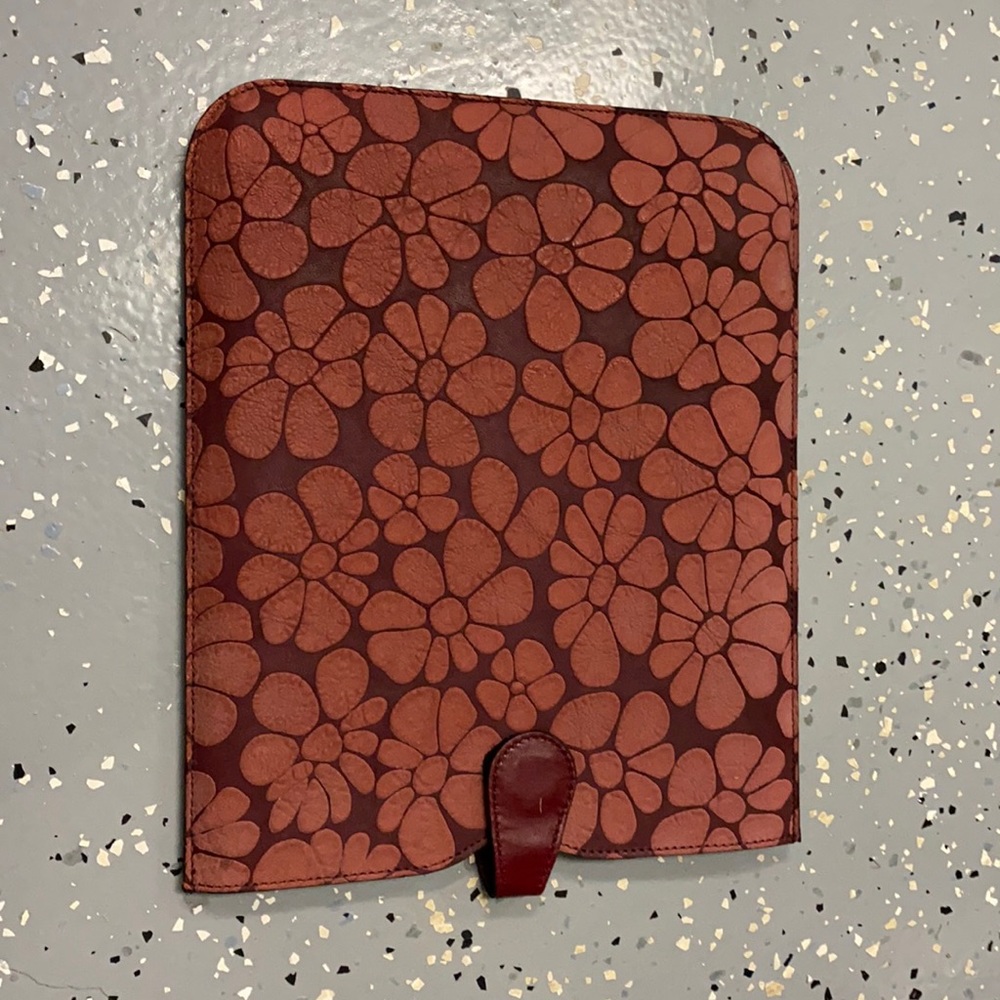 iPad Case Burgundy Leather   . Made In Italy